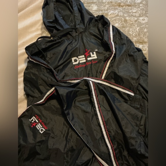Defy Black and Red Hooded Sauna Suit - Picture 1 of 7